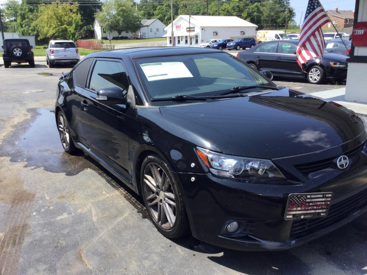 Scion tC 2dr HB Man (Natl) 2013
