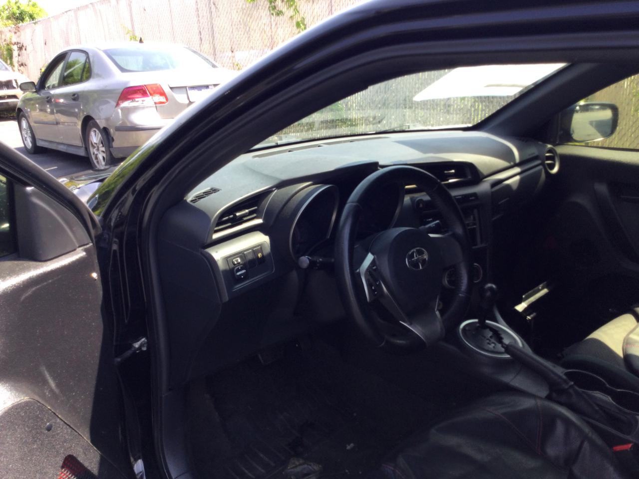Scion tC 2dr HB Man (Natl) 2013