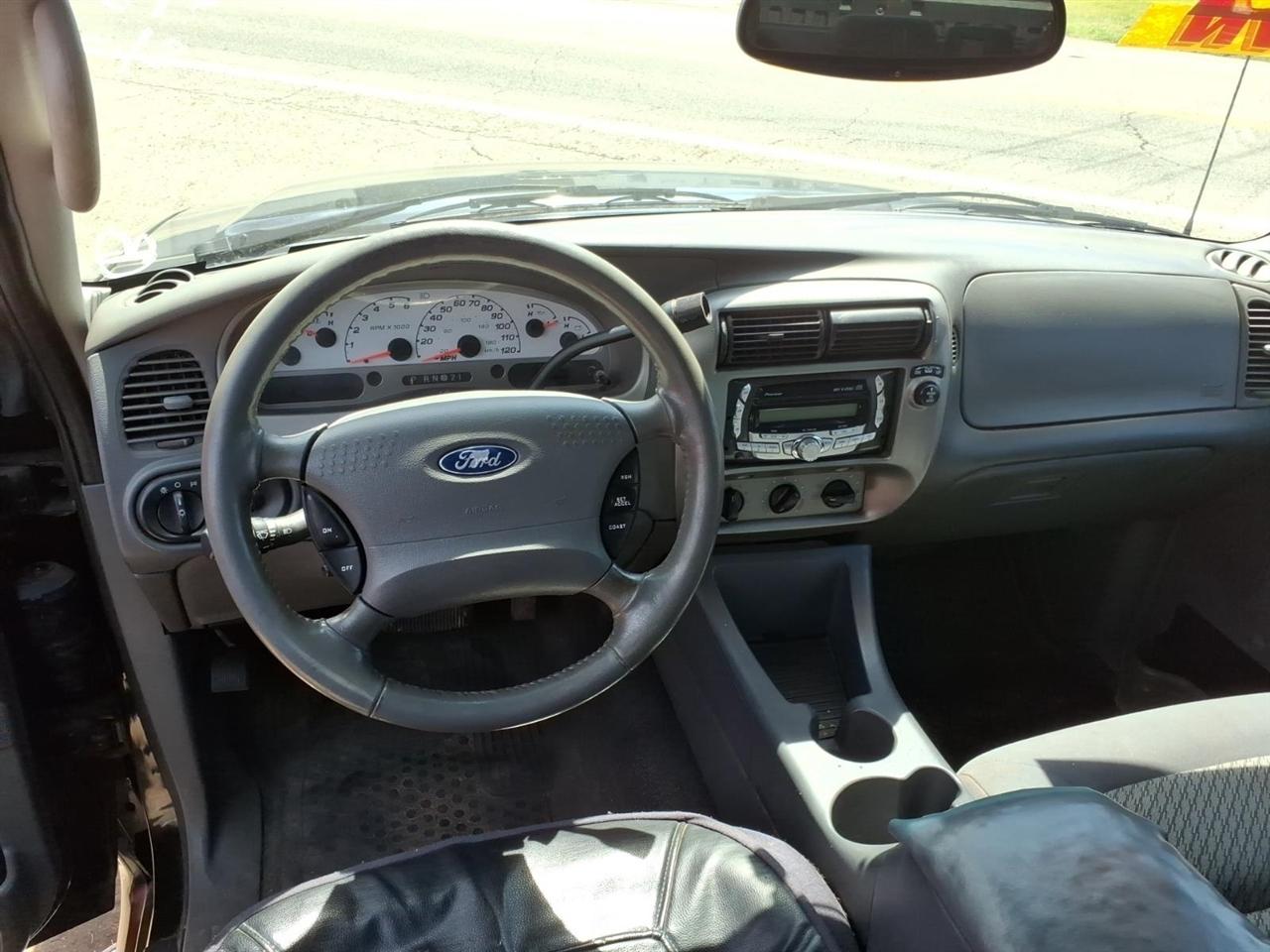 Ford Explorer Sport Trac  2005