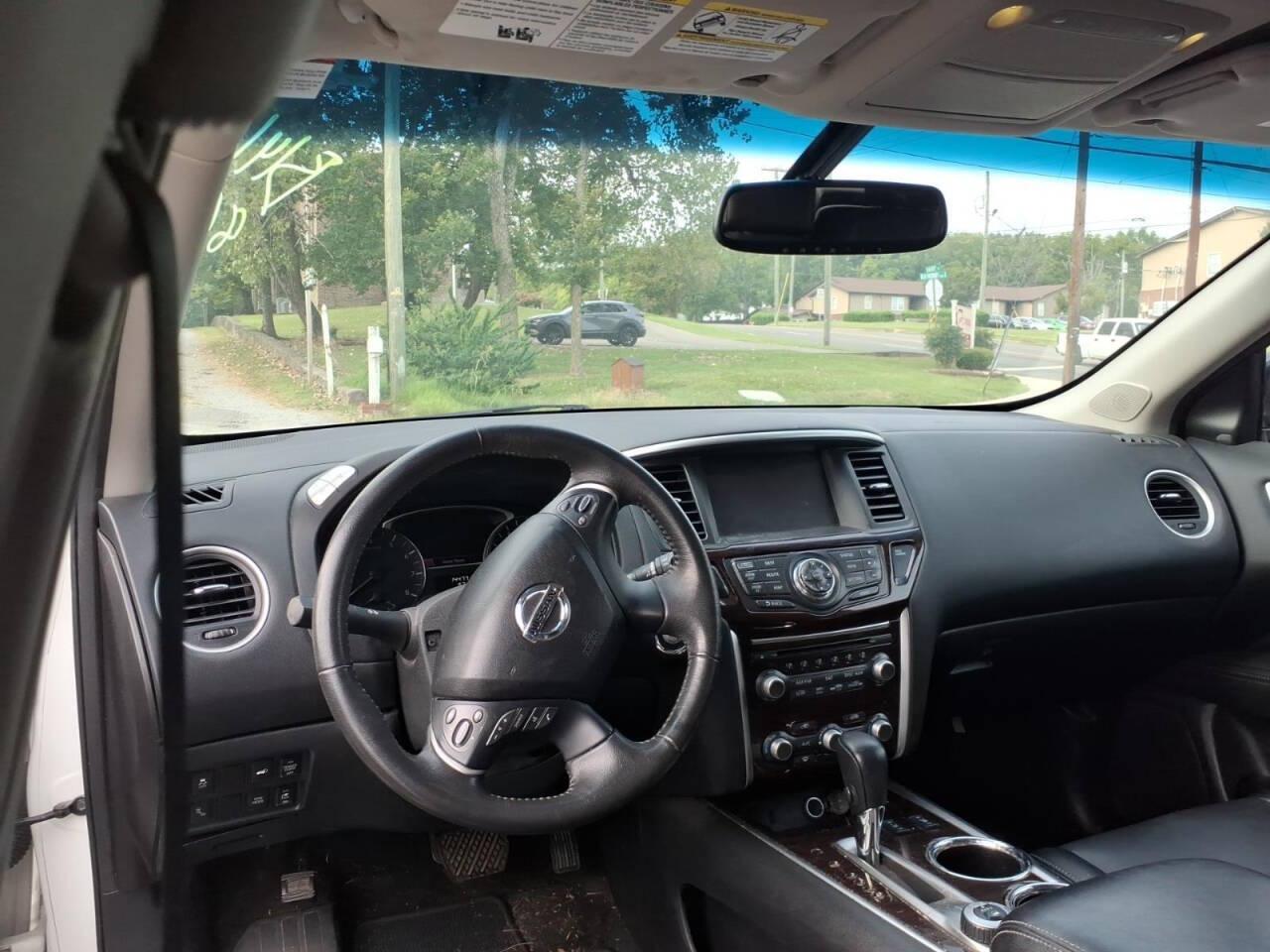 Nissan Pathfinder 4WD 4dr SL 2015