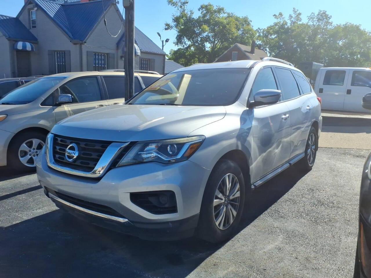 Nissan Pathfinder FWD S 2019