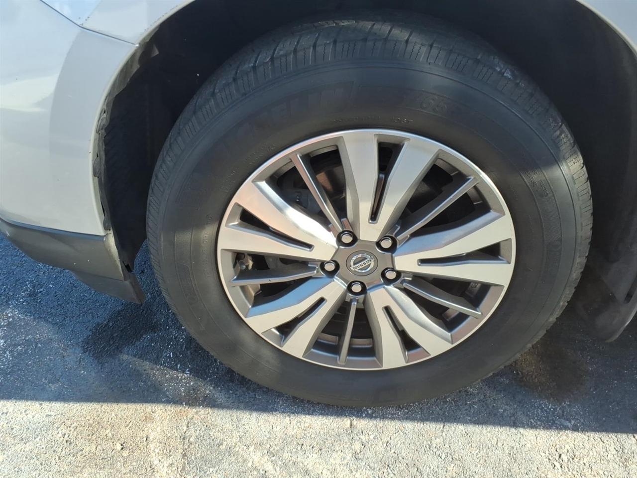 Nissan Pathfinder  2019
