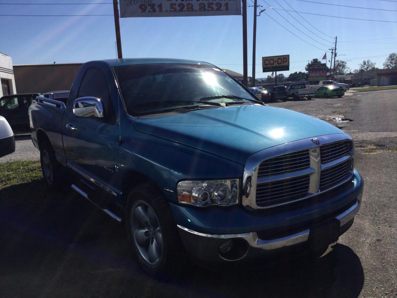Dodge Ram 1500 2dr Reg Cab 120.5" WB SLT 2004