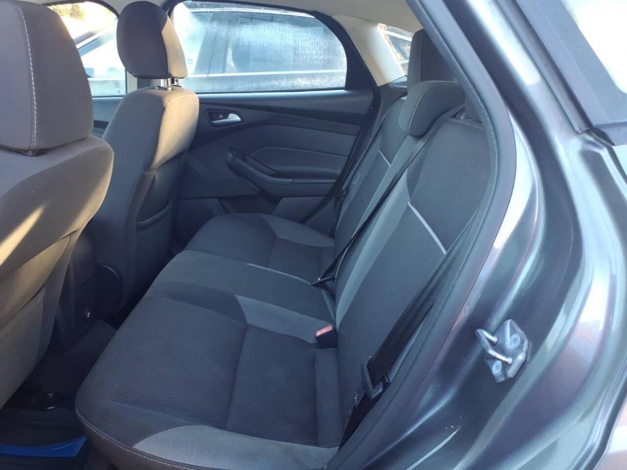 Ford Focus 5dr HB SE 2013