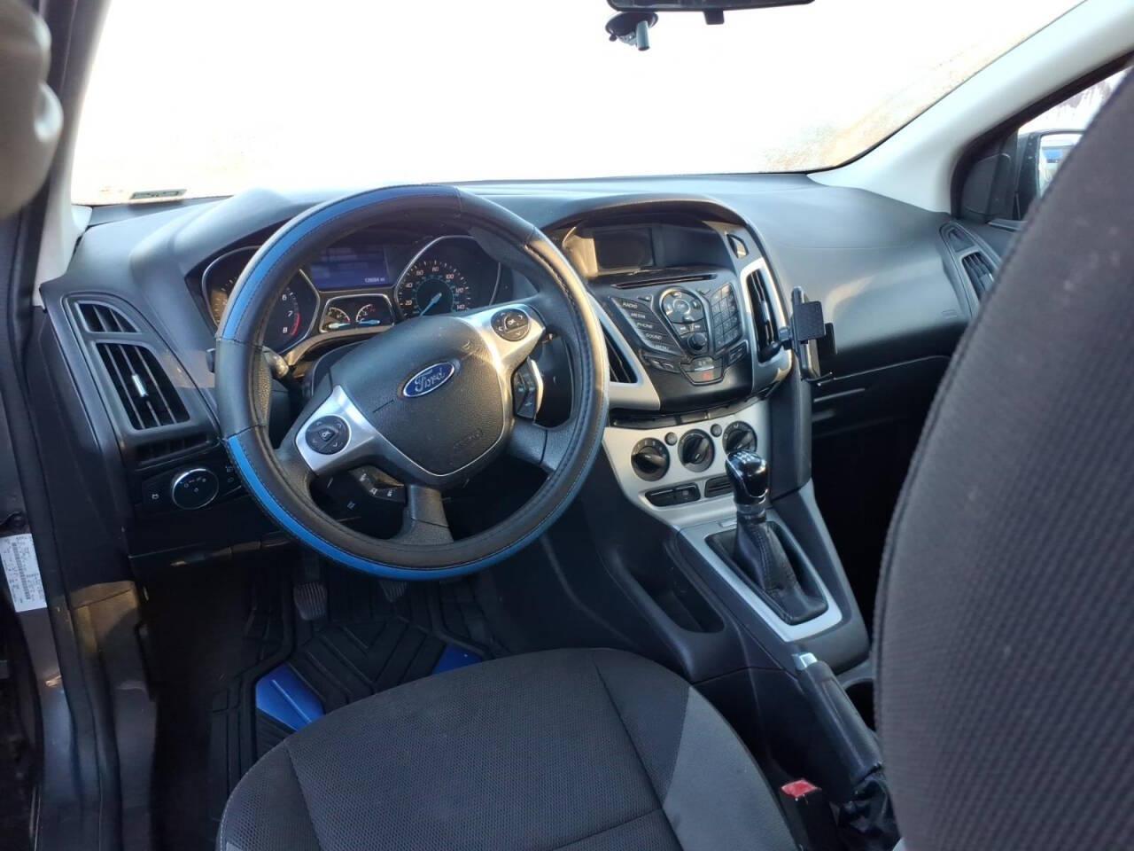 Ford Focus 5dr HB SE 2013