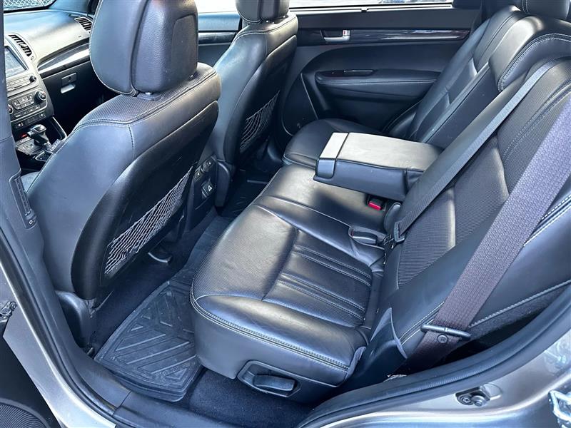 Kia Sorento Limited V6 FWD 2014