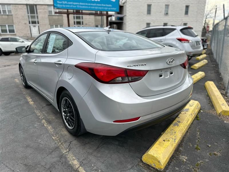 Hyundai Elantra  2016