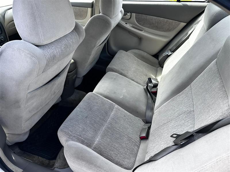 Oldsmobile Alero GL1 Sedan 2004