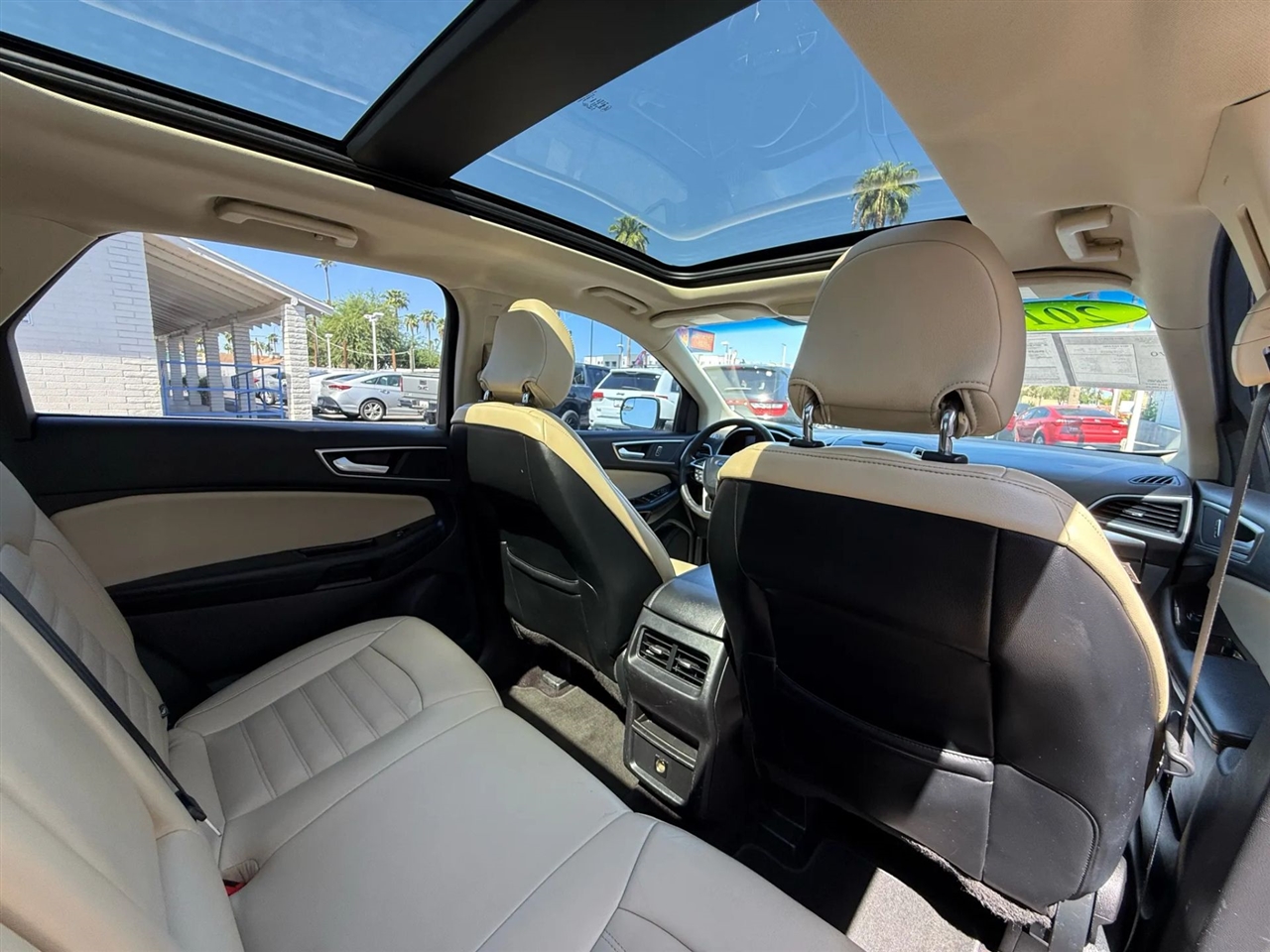 2016 Ford Edge SEL photo 4