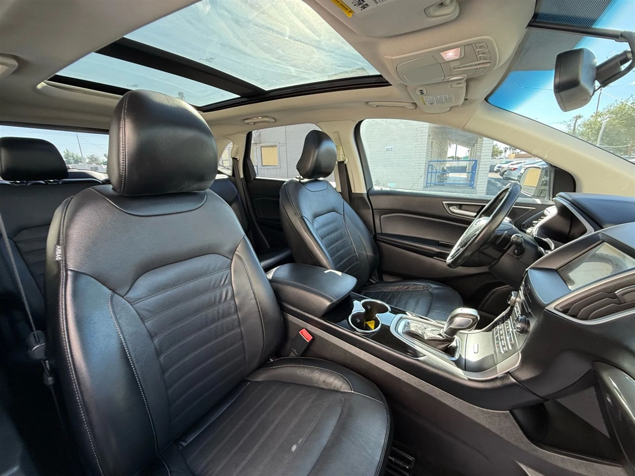 2017 Ford Edge SEL photo 3