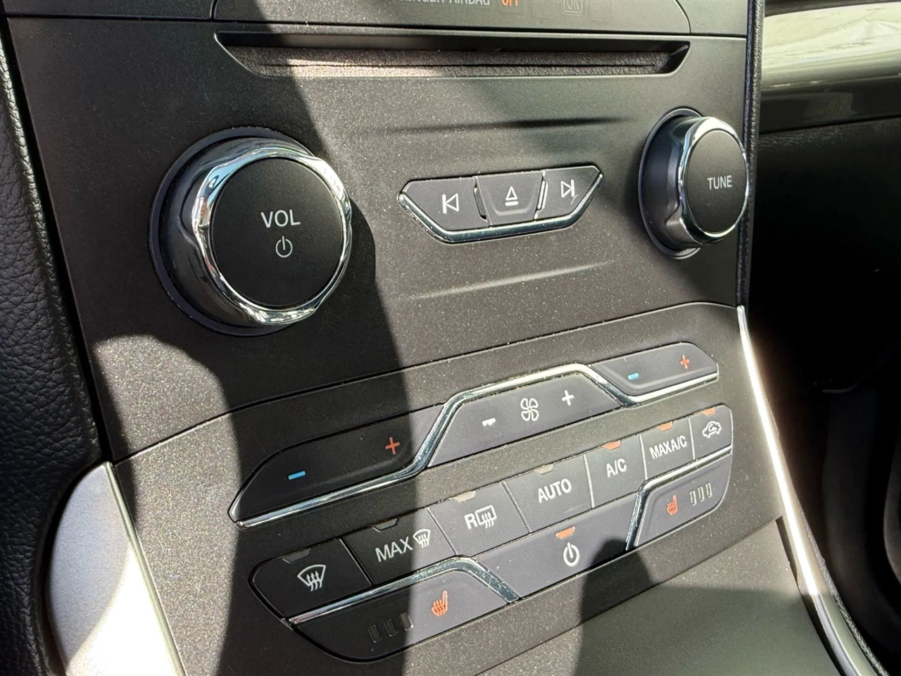2017 Ford Edge SEL photo 17