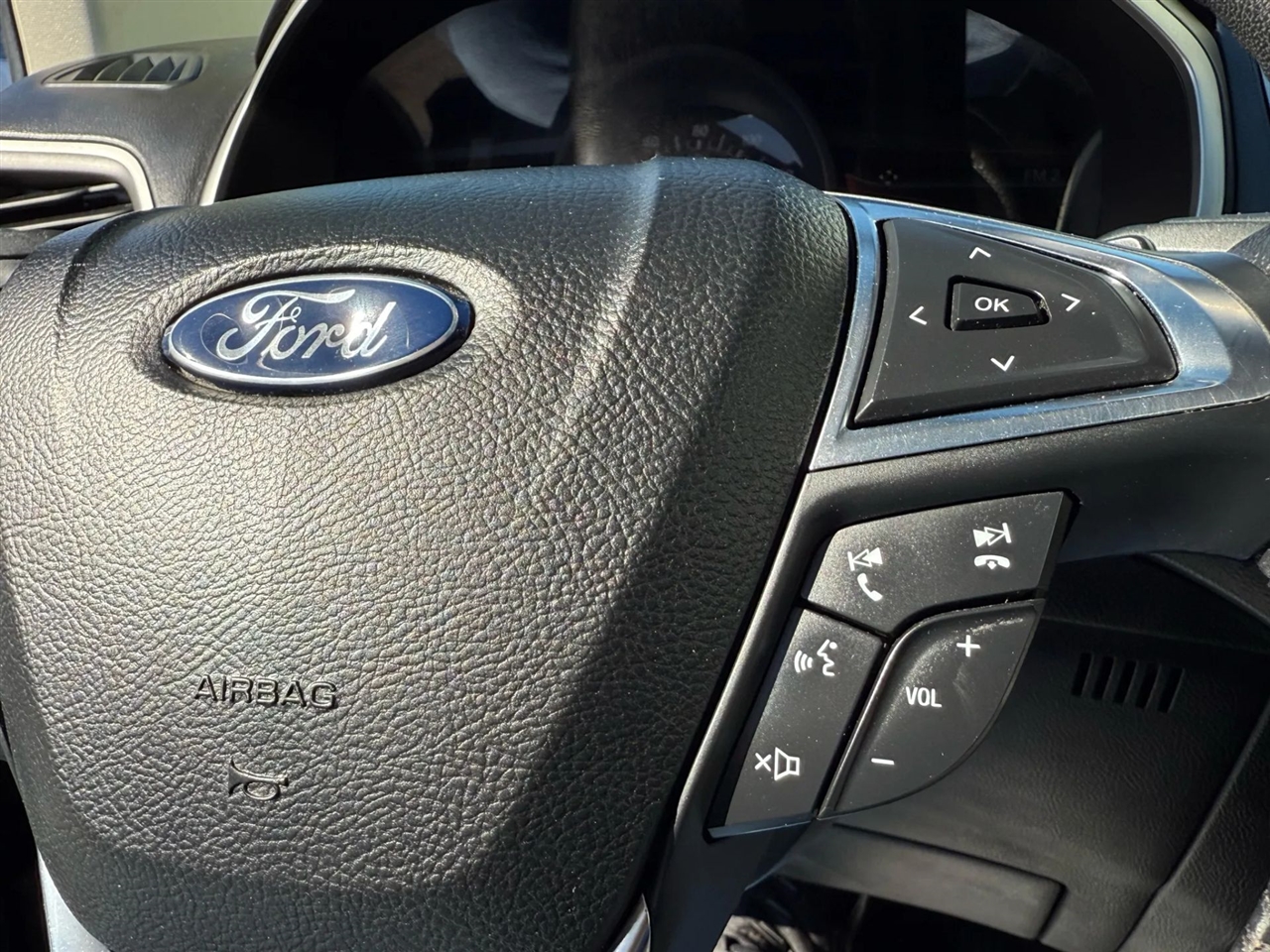 2017 Ford Edge SEL photo 21