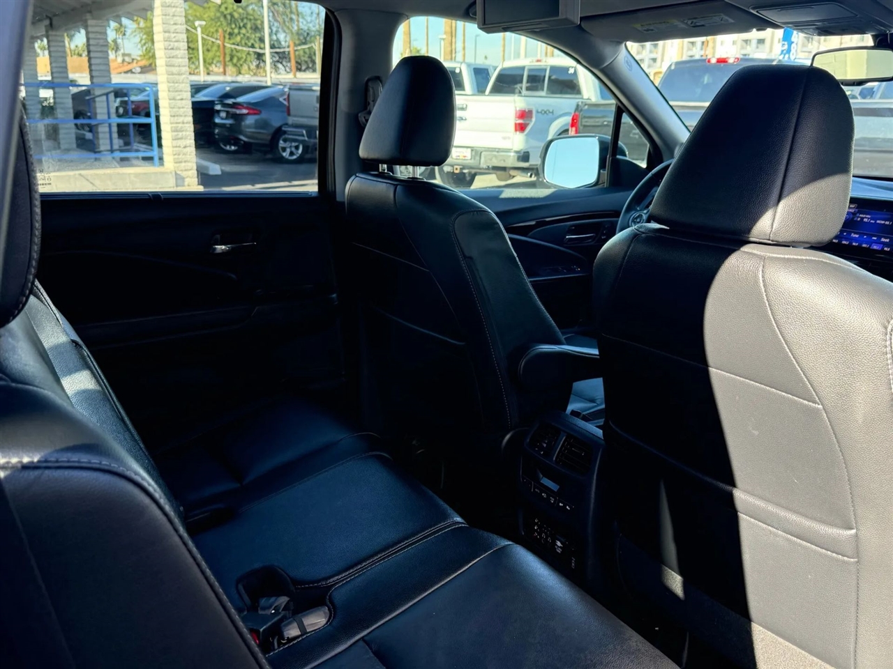 Honda Pilot Touring 2WD 2016