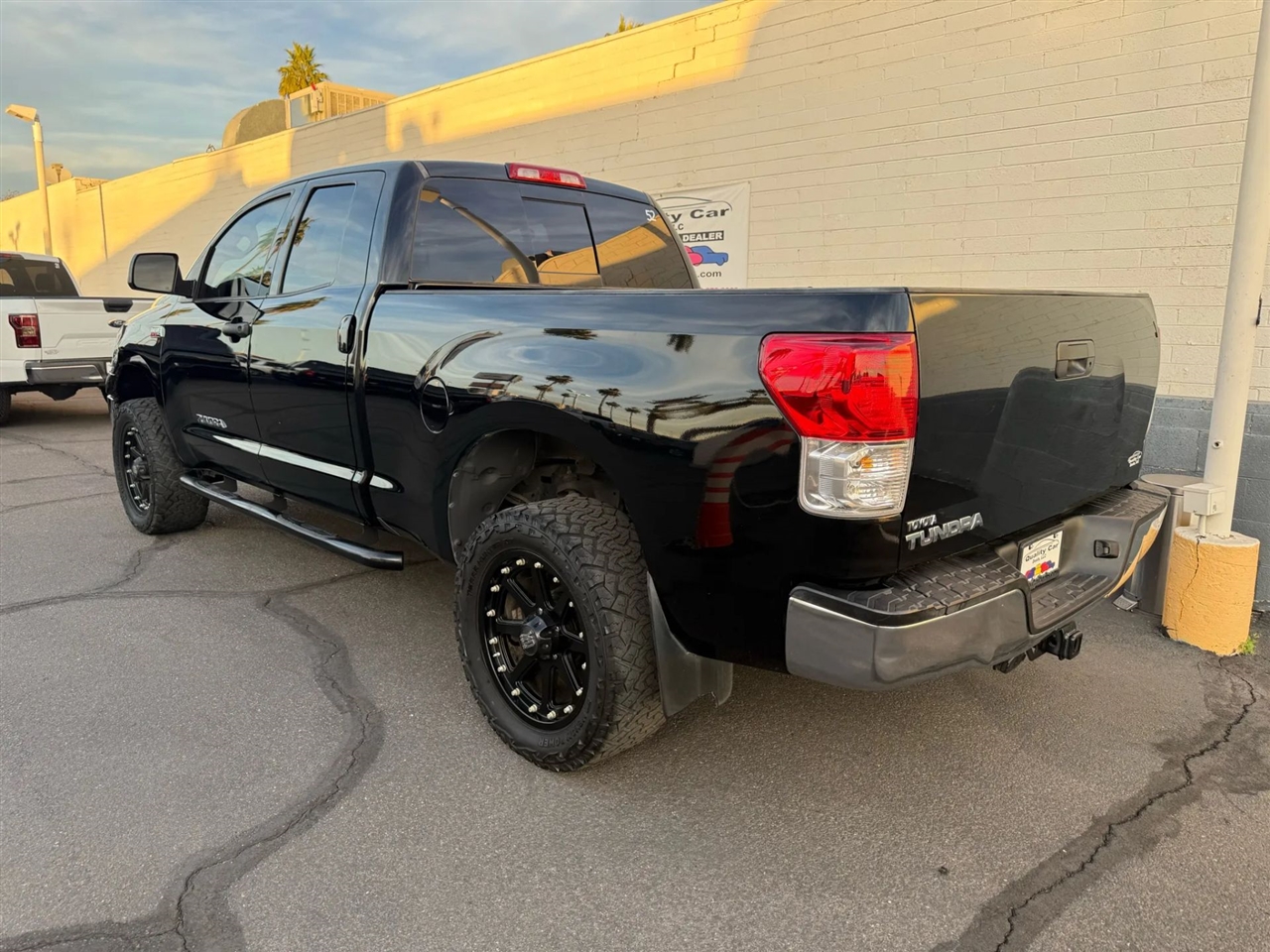 Toyota Tundra Tundra-Grade 5.7L Double Cab 2WD 2013