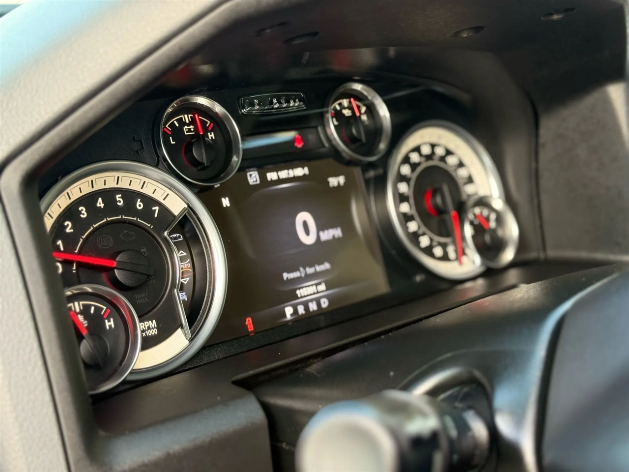 RAM 1500 SLT Quad Cab 2WD 2017