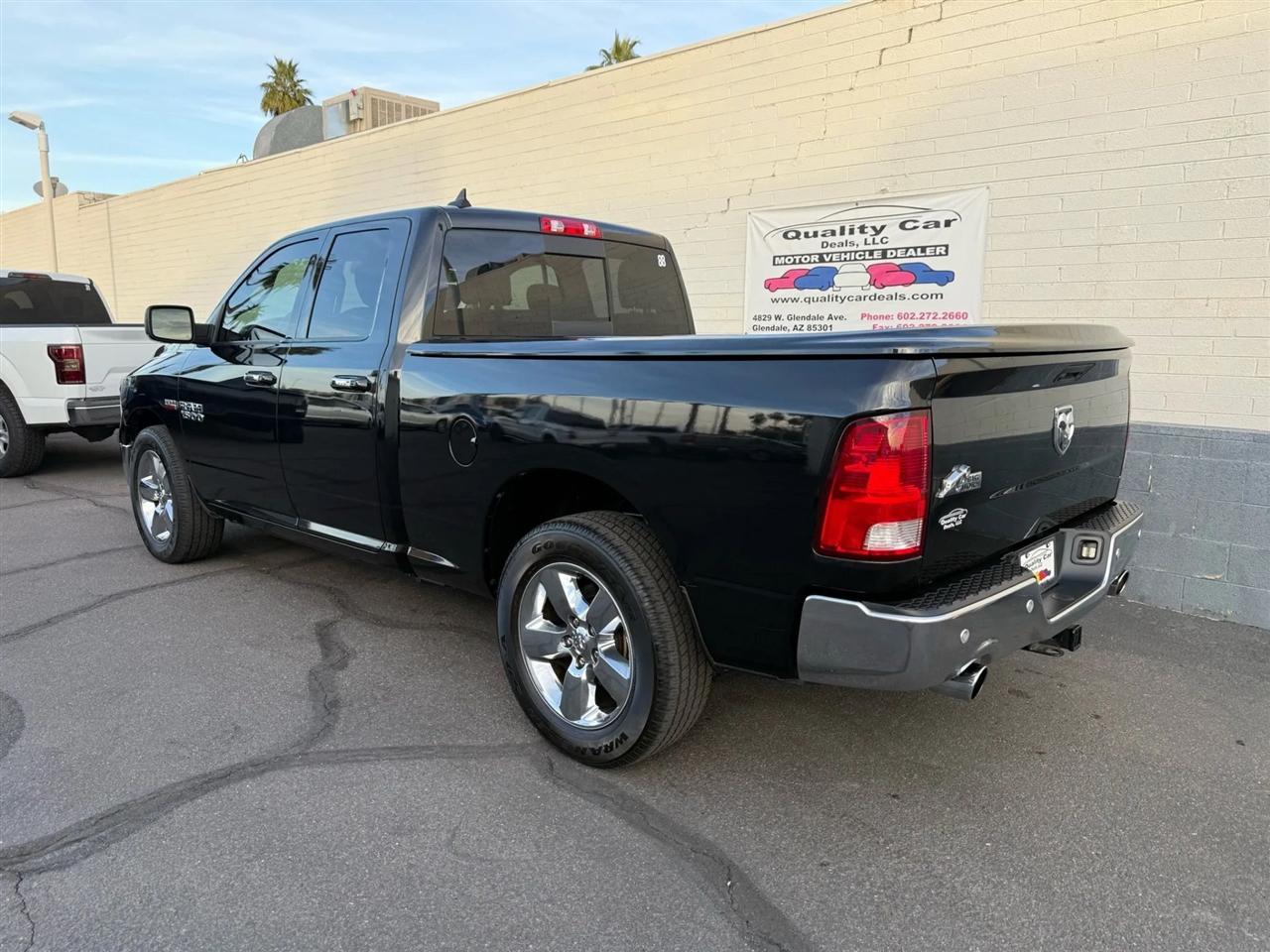 RAM 1500 SLT Quad Cab 2WD 2017