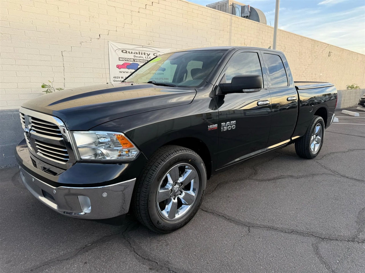 RAM 1500 SLT Quad Cab 2WD 2017