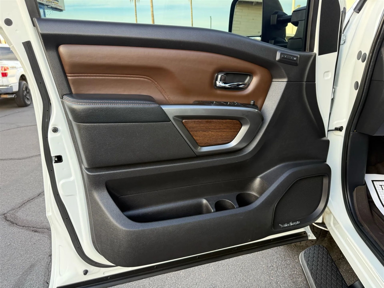 Nissan Titan XD Platinum Reserve 4WD 2017