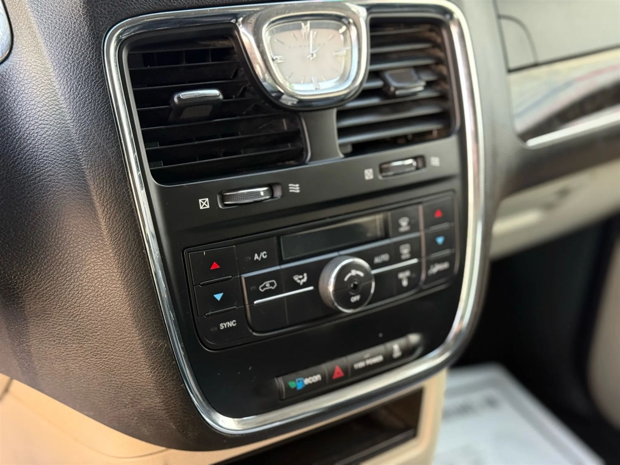 Chrysler Town & Country Touring 2016