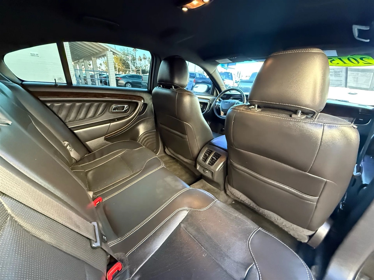 Ford Taurus Limited FWD 2015