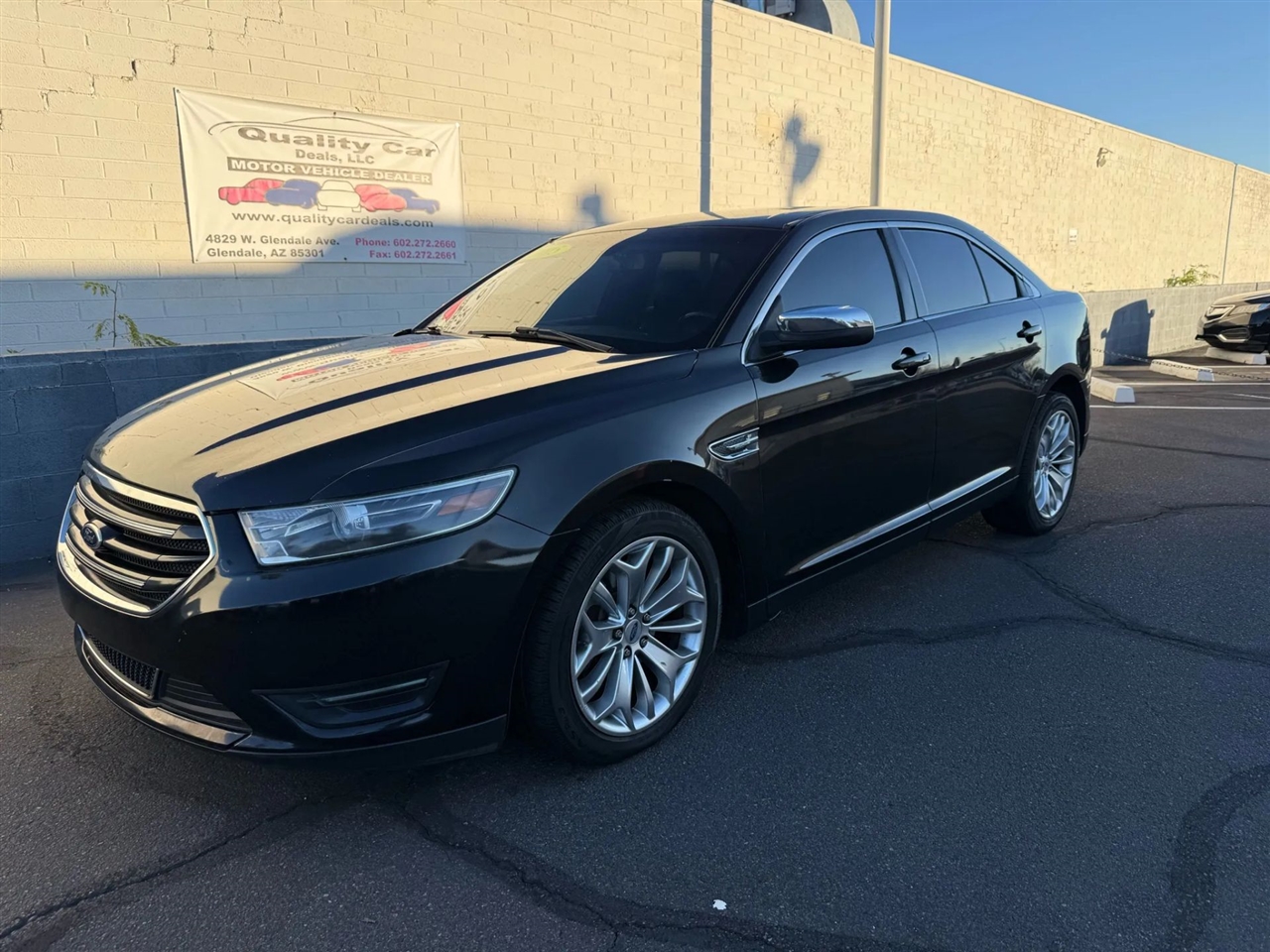 Ford Taurus Limited FWD 2015