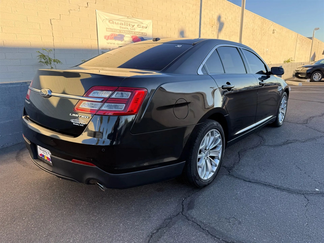 Ford Taurus Limited FWD 2015