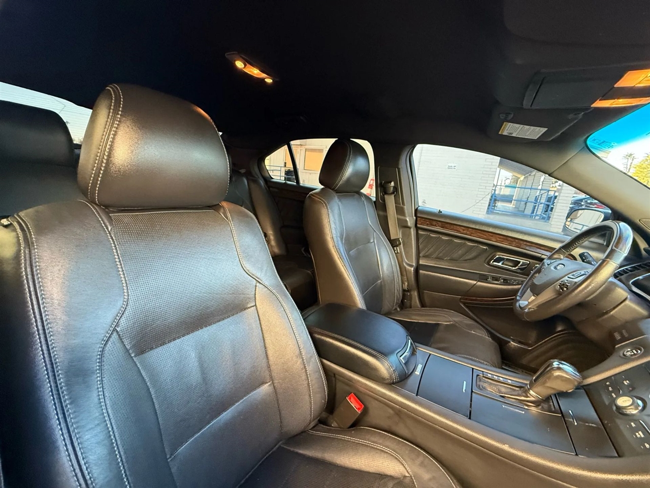 Ford Taurus Limited FWD 2015