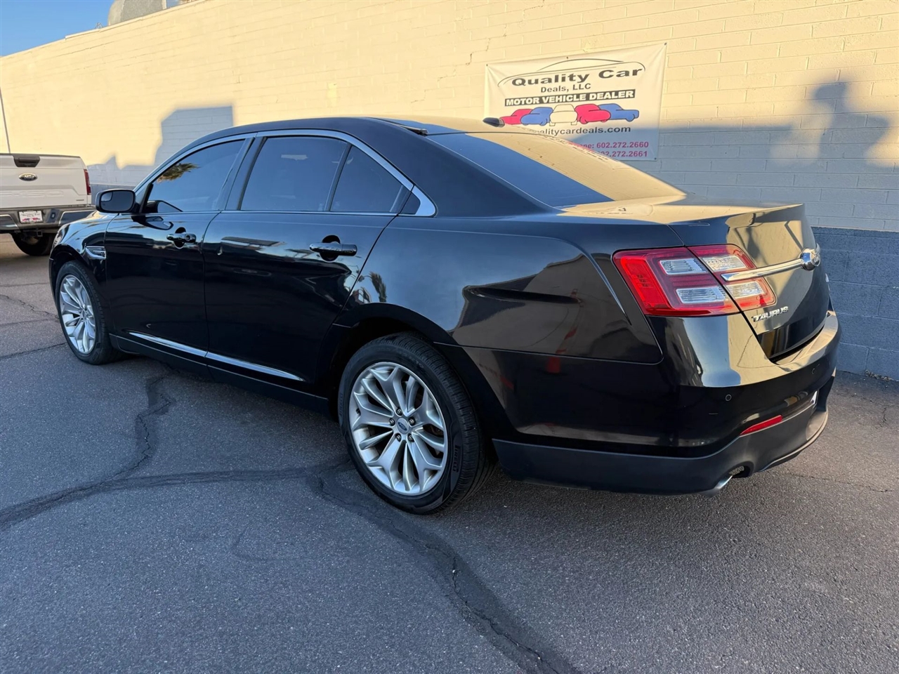 Ford Taurus Limited FWD 2015