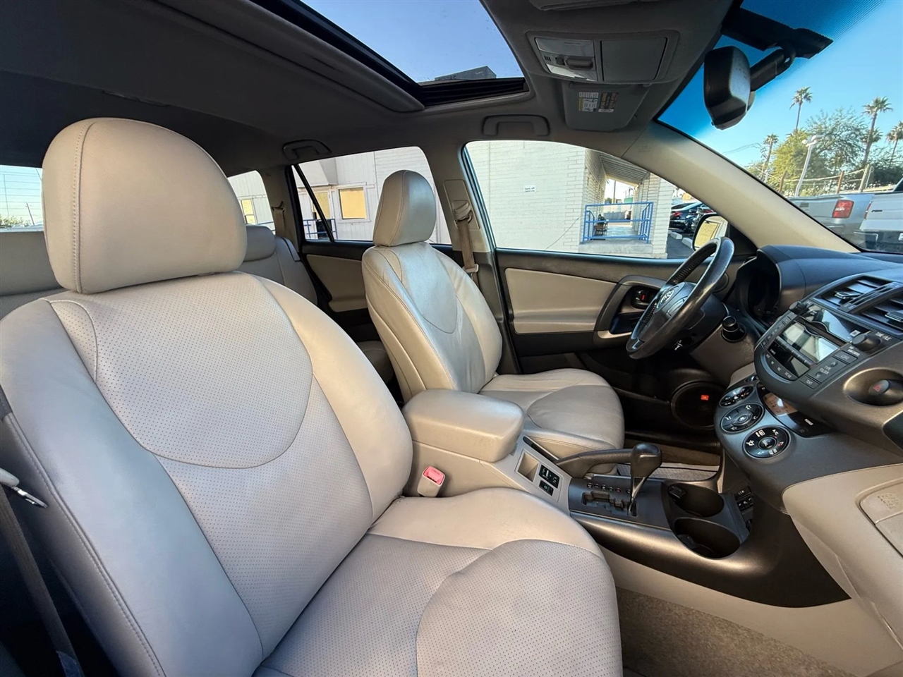 Toyota RAV4 Limited V6 4WD 2010