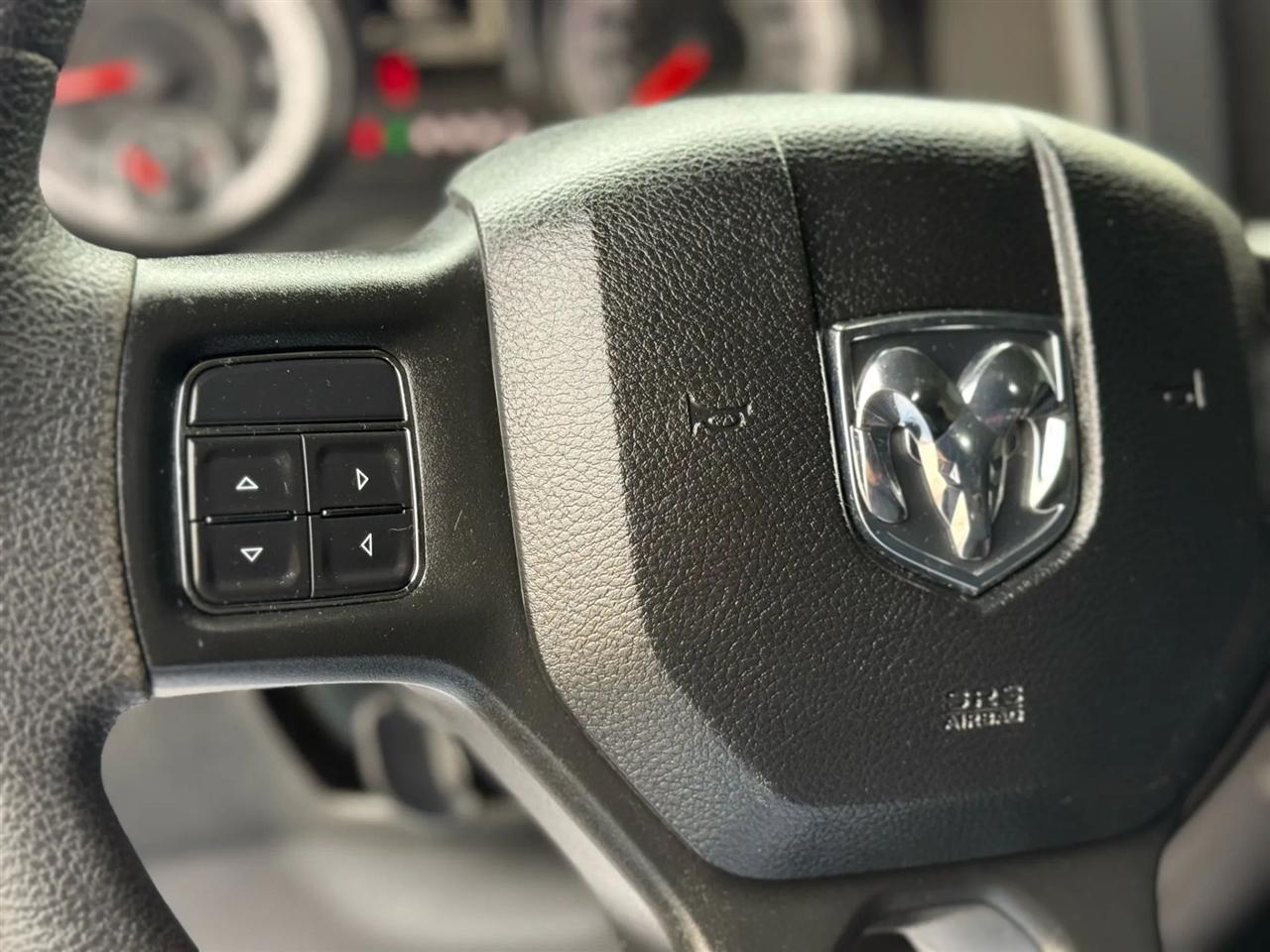 RAM 1500 Classic Tradesman Quad Cab 4WD 2020