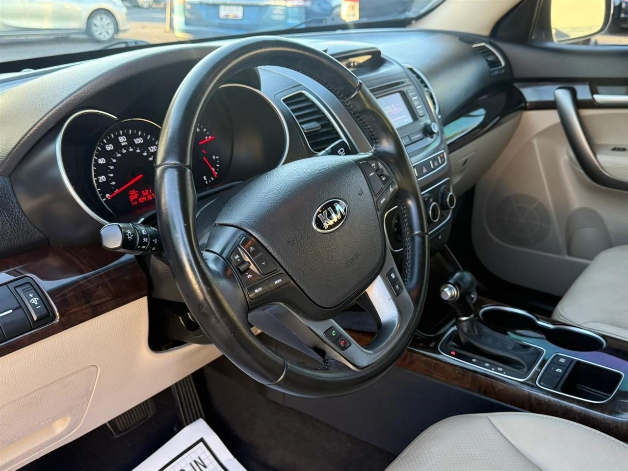 Kia Sorento LX 2WD 2015