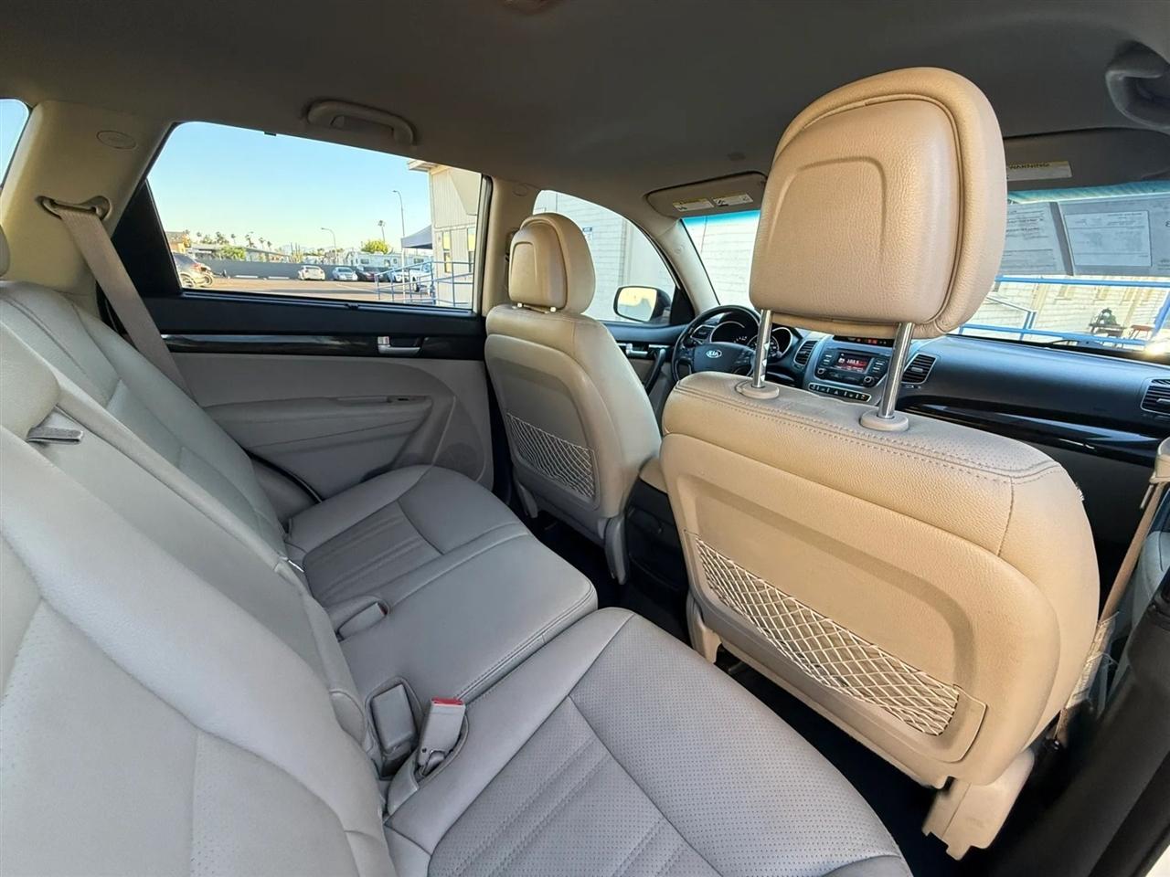 Kia Sorento LX 2WD 2015