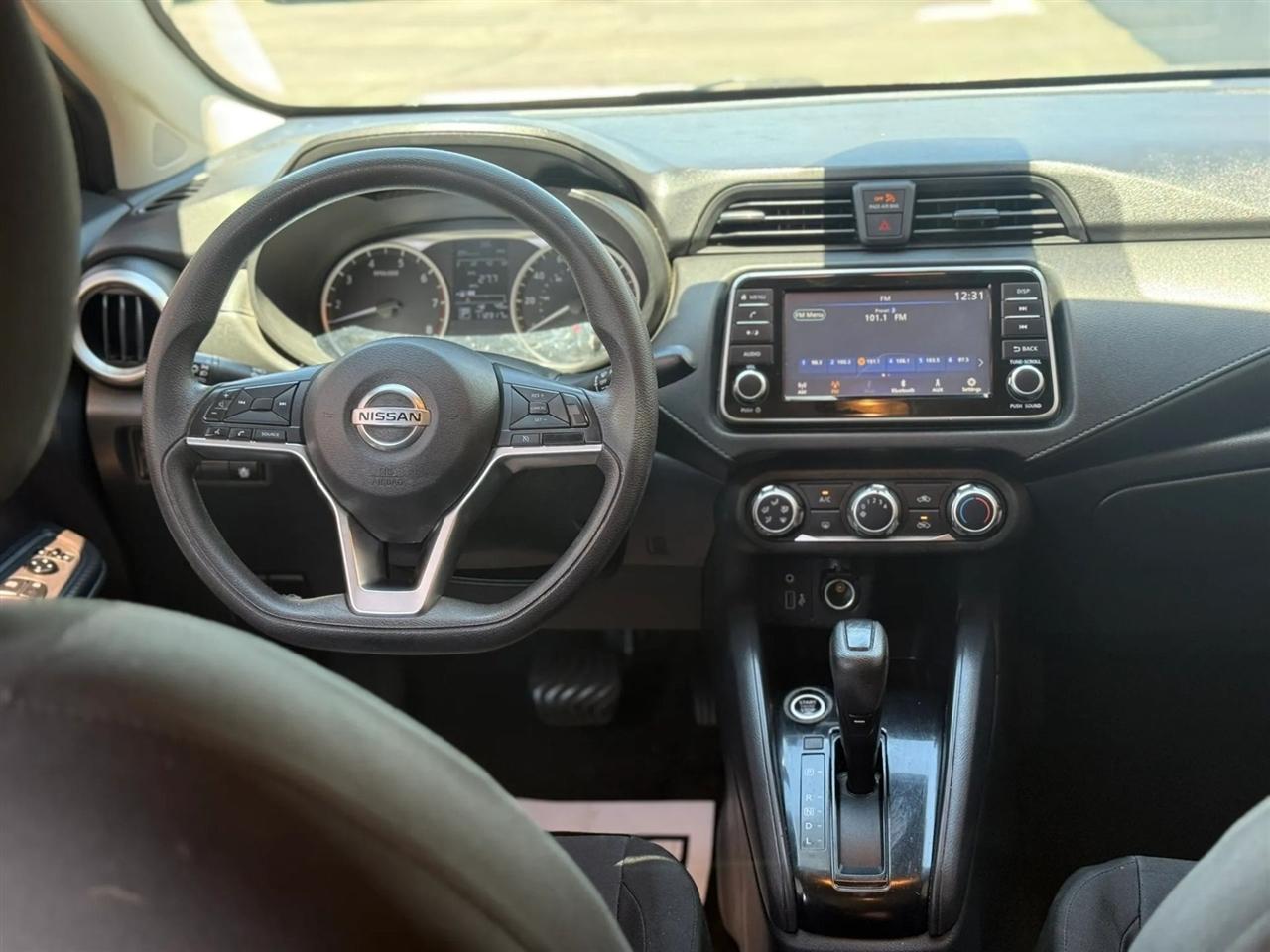 Nissan Versa S CVT 2021