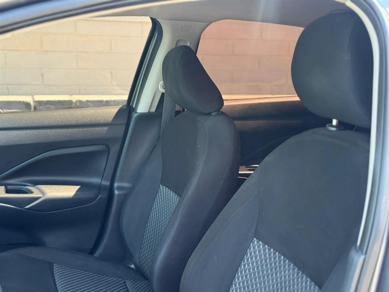 Nissan Versa S CVT 2021