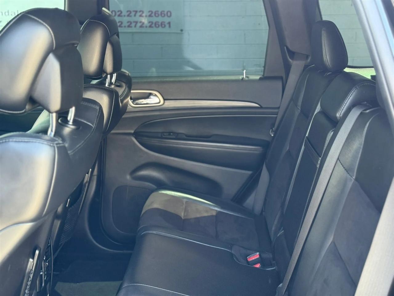 Jeep Grand Cherokee Laredo 2WD 2020