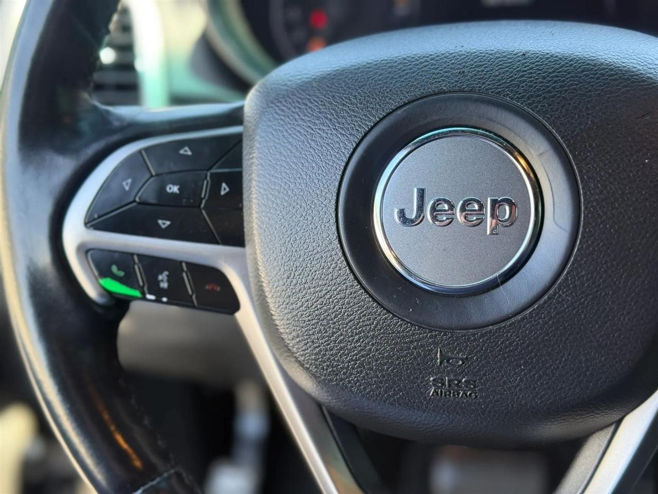 Jeep Grand Cherokee Laredo 2WD 2020