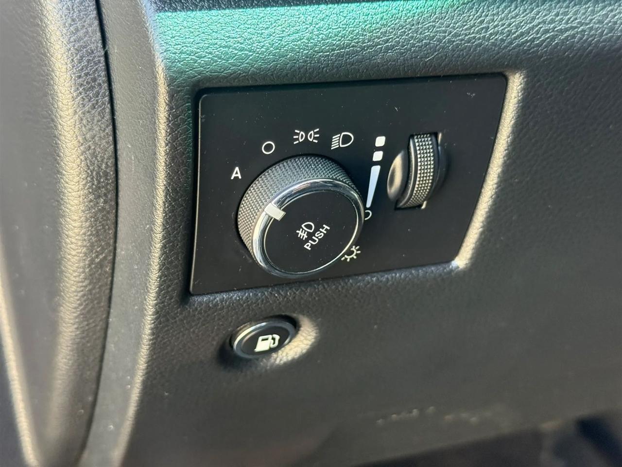 Jeep Grand Cherokee Laredo 2WD 2020