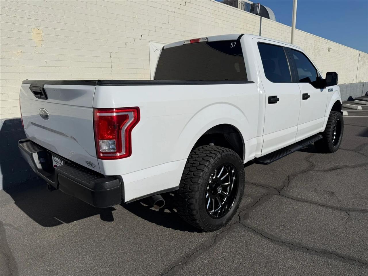 Ford F-150 XL SuperCrew 5.5-ft. Bed 4WD 2015