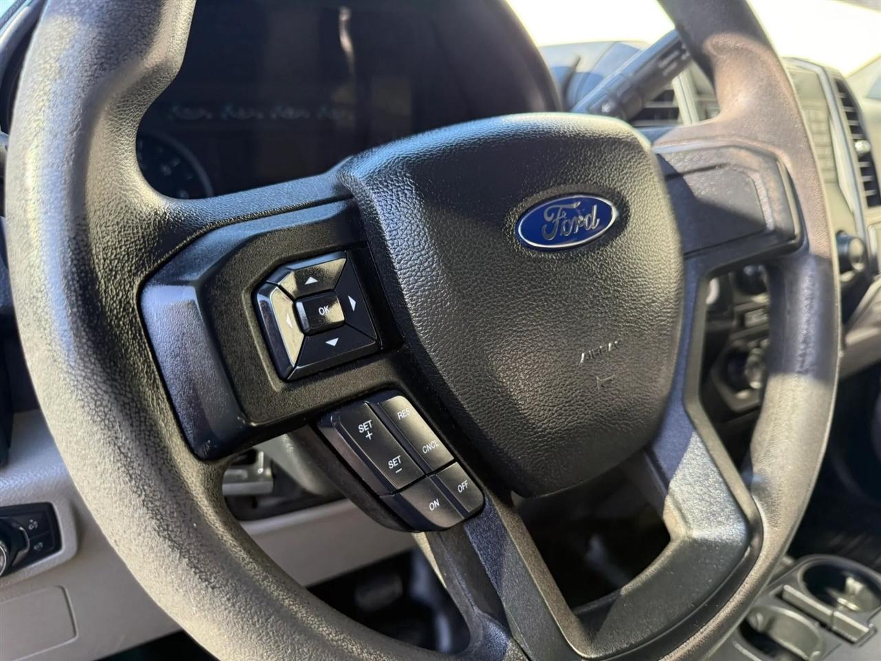 Ford F-150 XL SuperCrew 5.5-ft. Bed 4WD 2015