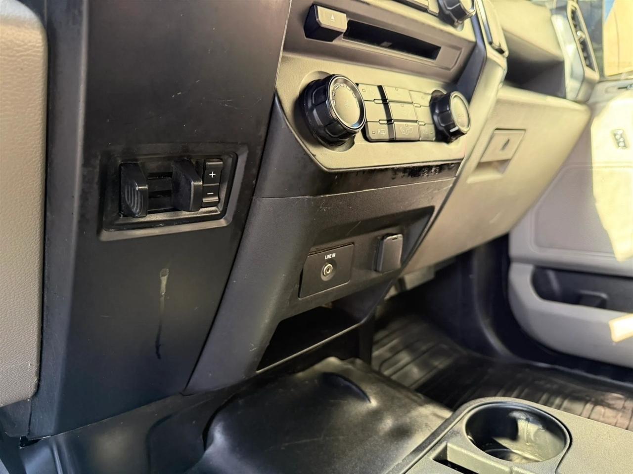 Ford F-150 XL SuperCrew 5.5-ft. Bed 4WD 2015