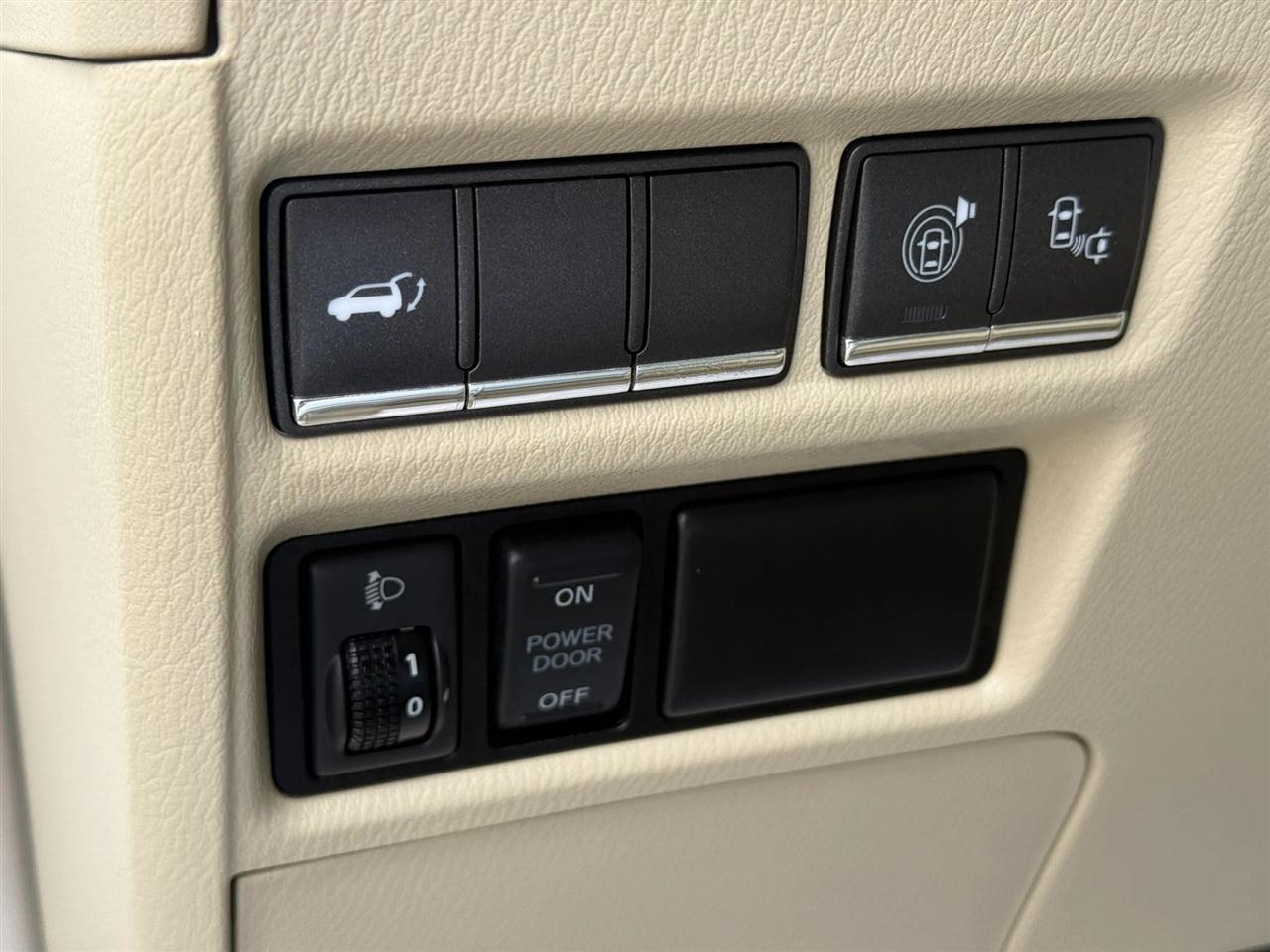 Infiniti QX80 2WD 2015