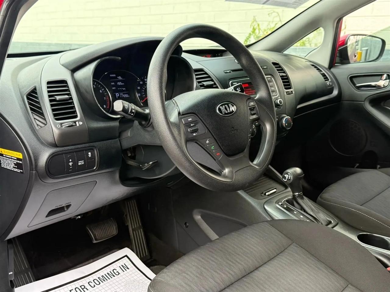 Kia Forte LX w/Popular Package 2016
