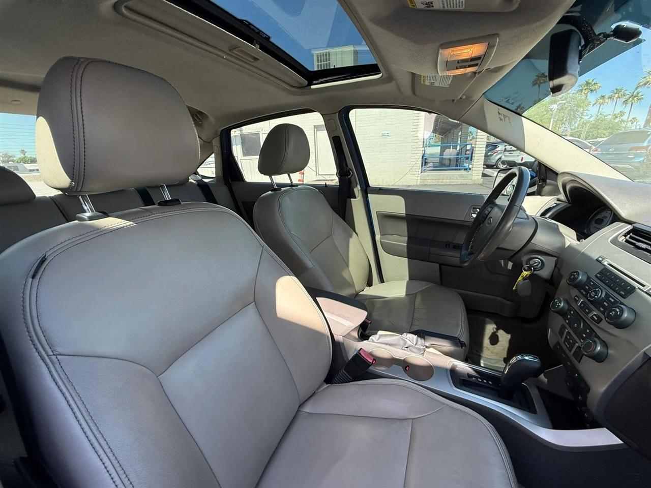 Ford Focus SES Sedan 2010