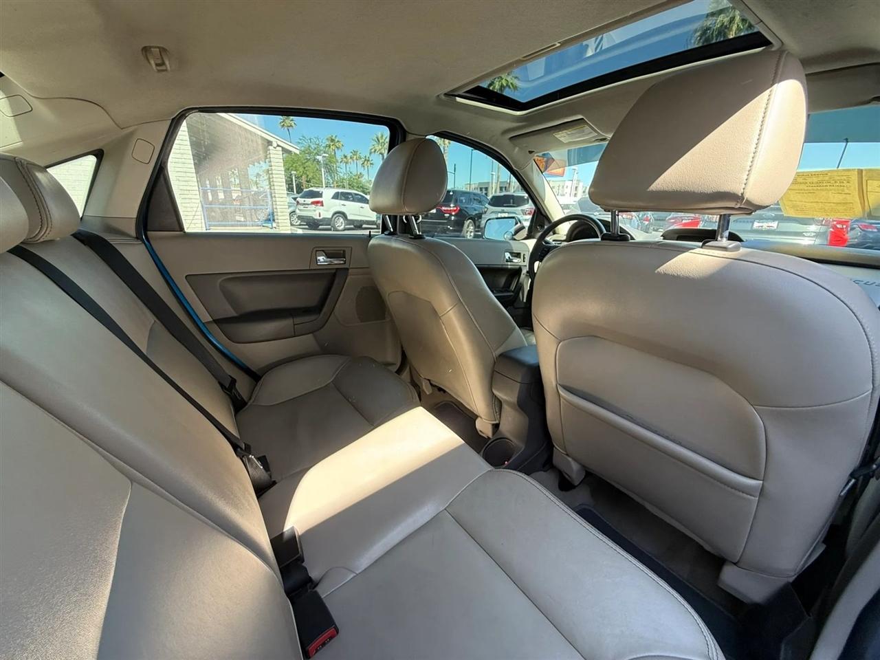 Ford Focus SES Sedan 2010