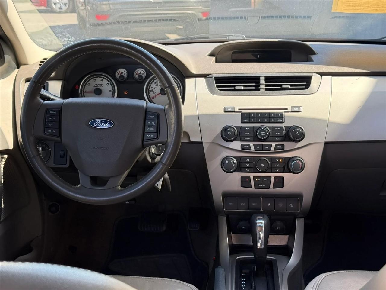 Ford Focus SES Sedan 2010