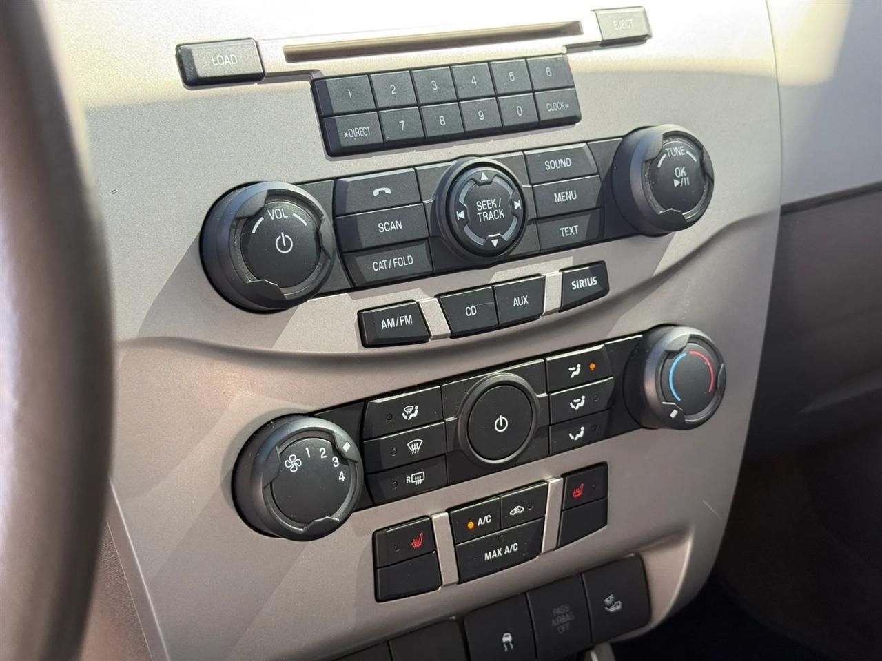 Ford Focus SES Sedan 2010