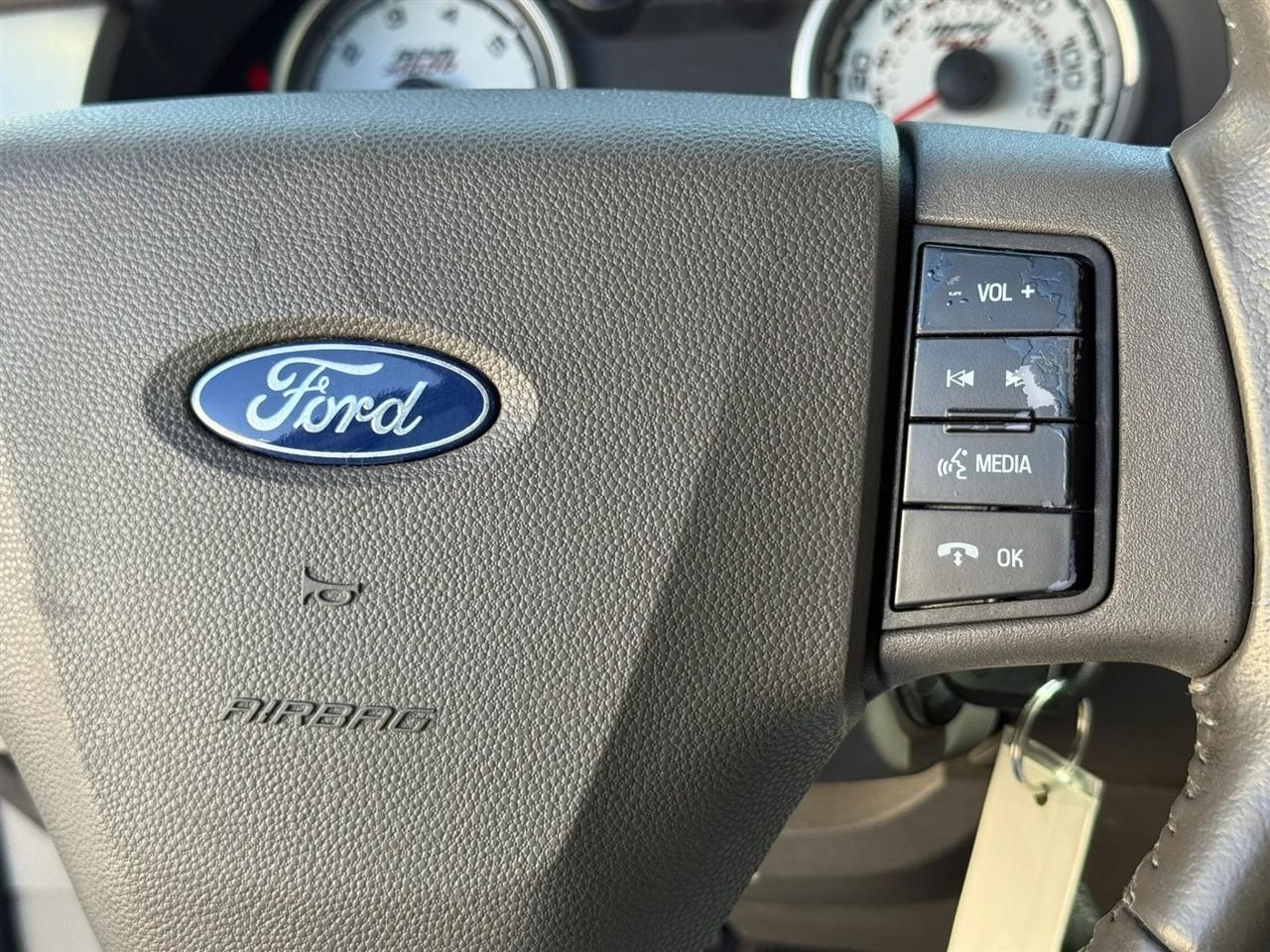 Ford Focus SES Sedan 2010