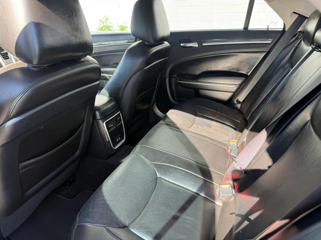 Chrysler 300 Touring L 2022