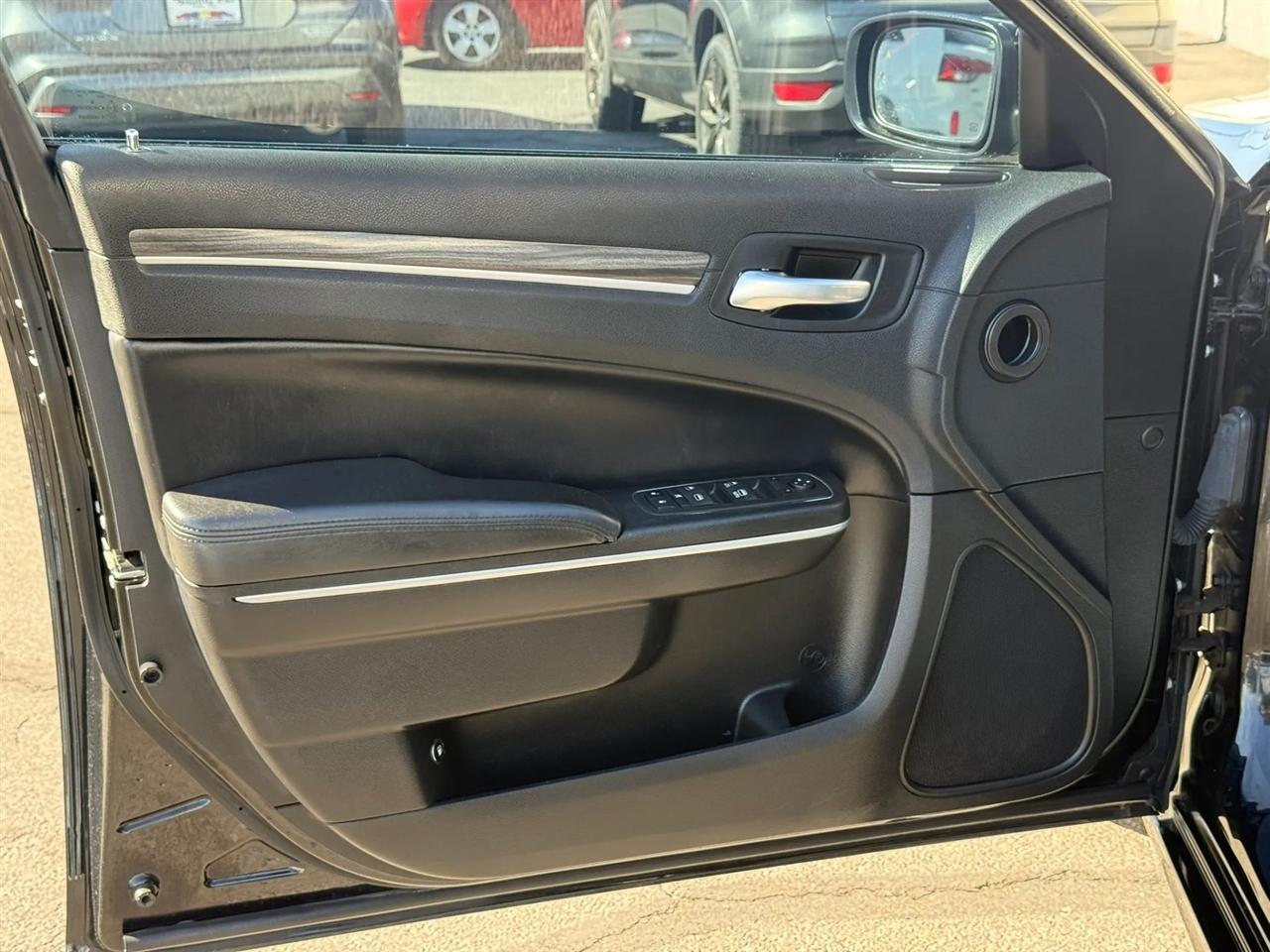Chrysler 300 Touring L 2022