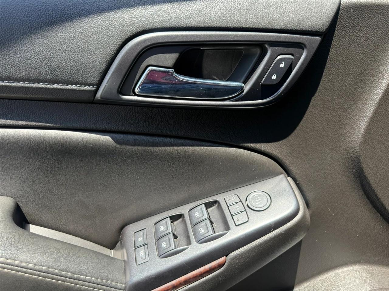 GMC Yukon SLT 2WD 2017